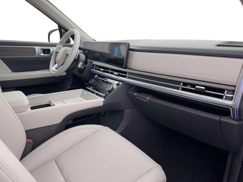 New 2026 Hyundai Santa Fe Limited FWD image 34