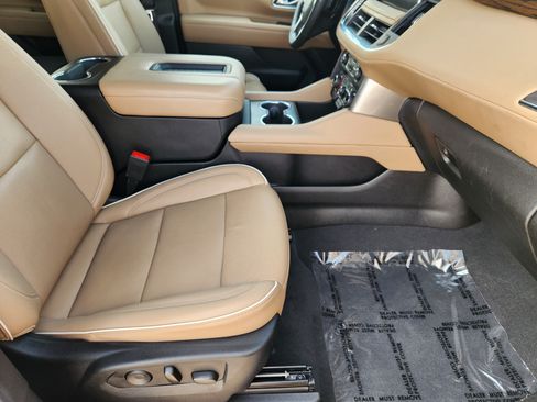 Used 2023 Chevrolet Tahoe Premier RWD image 15