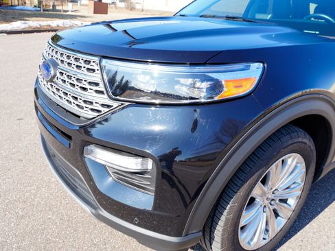 Used 2022 Ford Explorer Limited w/ Limited Technology Package image 21