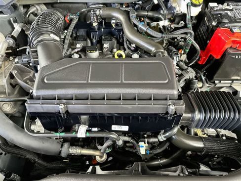 Certified 2025 Ford Escape ST-Line FWD image 9