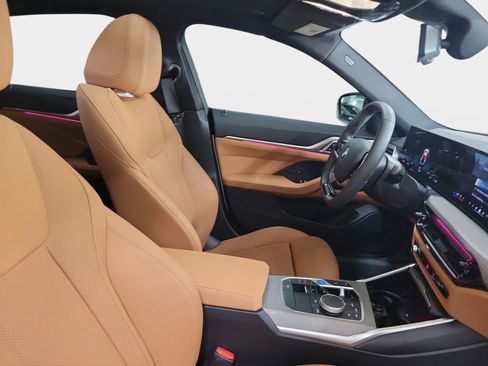 Certified 2025 BMW i4 eDrive40 image 32