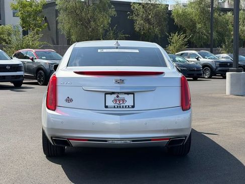 Used 2017 Cadillac XTS Luxury FWD image 5