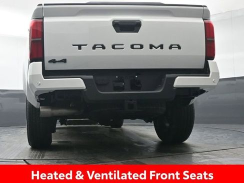 Used 2024 Toyota Tacoma TRD Sport image 32