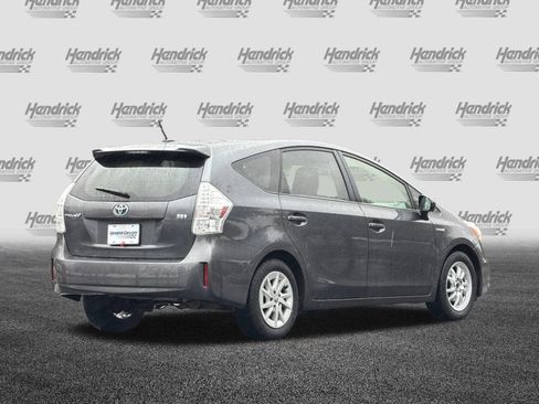 Used 2014 Toyota Prius V Five image 5