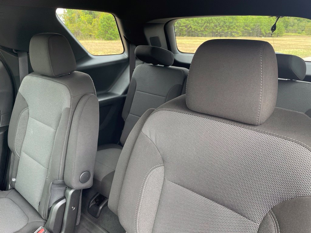 Used 2023 Chevrolet Traverse LT FWD image 35