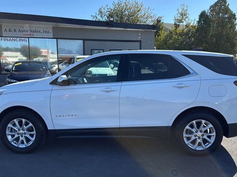 Used 2018 Chevrolet Equinox LT image 4