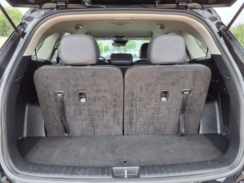Certified 2025 Kia Sorento S FWD image 12