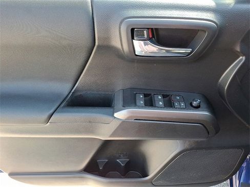 Certified 2023 Toyota Tacoma TRD Off-Road image 12