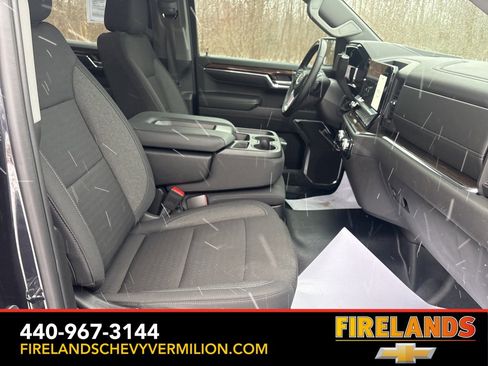 Used 2024 GMC Sierra 1500 Elevation image 30