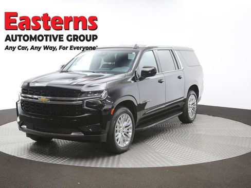 Used 2023 Chevrolet Suburban LS RWD image 59