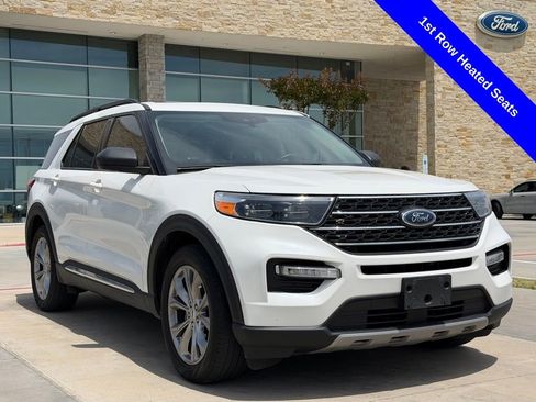 Used 2022 Ford Explorer XLT w/ Equipment Group 202A RWD image 19