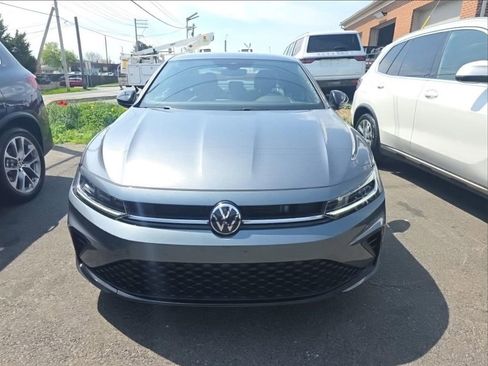 Used 2025 Volkswagen Jetta Sport image 6