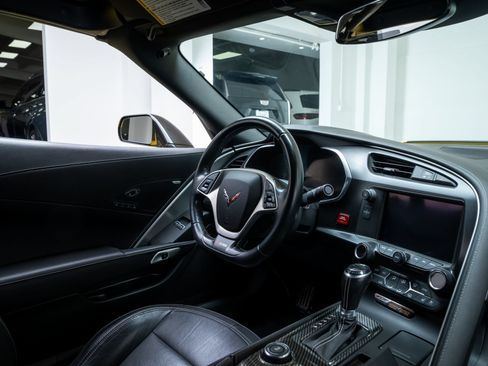 Used 2017 Chevrolet Corvette Z06 RWD image 10