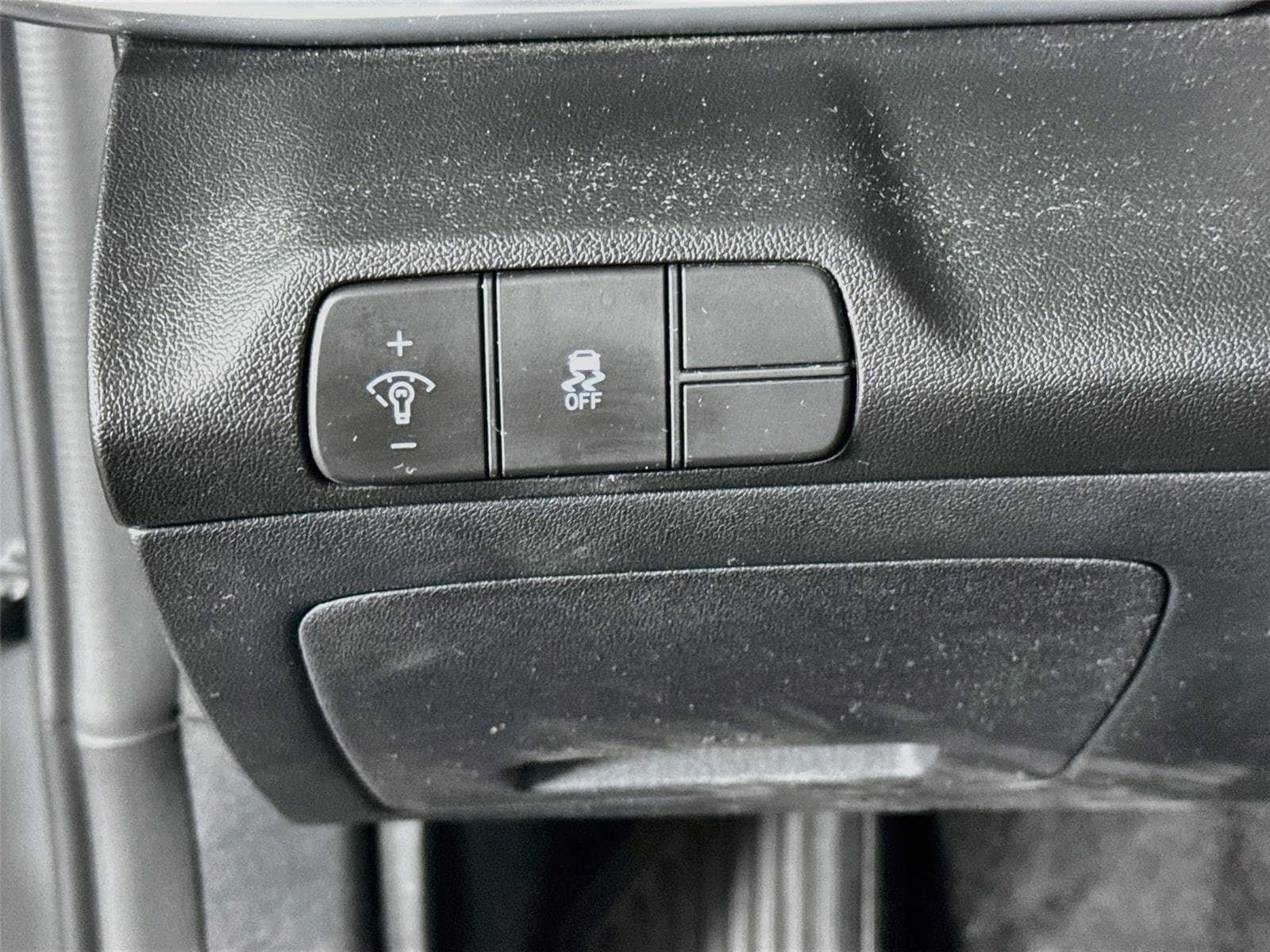 Certified 2024 Hyundai Elantra SEL w/ Convenience Package FWD image 10