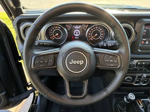 Used 2022 Jeep Wrangler Unlimited Sport AWD/4WD image 18