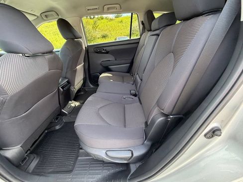 Used 2023 Toyota Highlander L AWD/4WD image 53