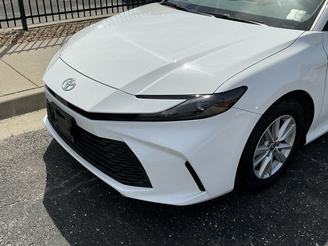 Used 2025 Toyota Camry LE FWD image 14