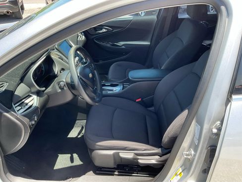 Used 2017 Chevrolet Malibu LS FWD image 9