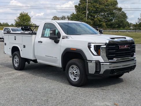 New 2024 GMC Sierra 2500 Pro w/ Convenience Package RWD image 3