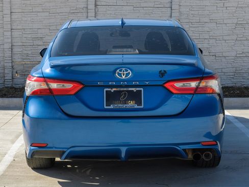 Used 2019 Toyota Camry SE image 10