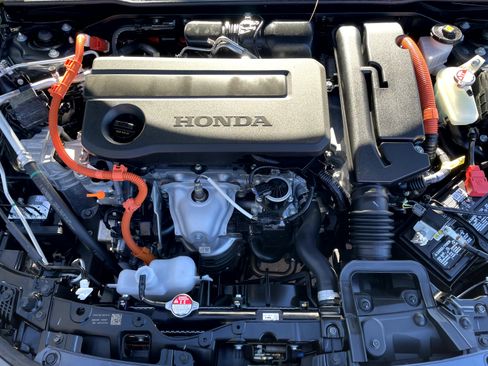 Used 2025 Honda Civic Sport image 7