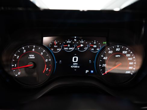 Used 2018 Chevrolet Camaro ZL1 w/ LPO, ZL1 Protection Package RWD image 18