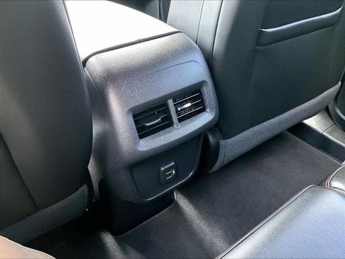 Used 2023 Chevrolet Equinox RS AWD/4WD image 28