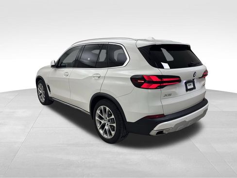 Used 2024 BMW X5 xDrive40i w/ Premium Package AWD/4WD image 7