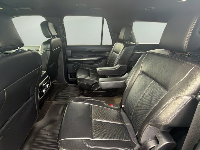 Used 2020 Ford Expedition Max XLT w/ Equipment Group 202A AWD/4WD image 15