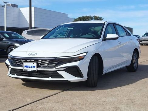 New 2026 Hyundai Elantra Blue image 2
