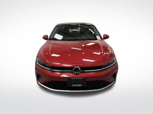 Used 2025 Volkswagen Jetta SE image 11