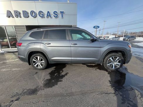 Used 2022 Volkswagen Atlas SE image 2