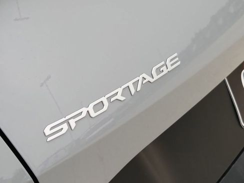 Used 2023 Kia Sportage X-Line AWD/4WD image 11