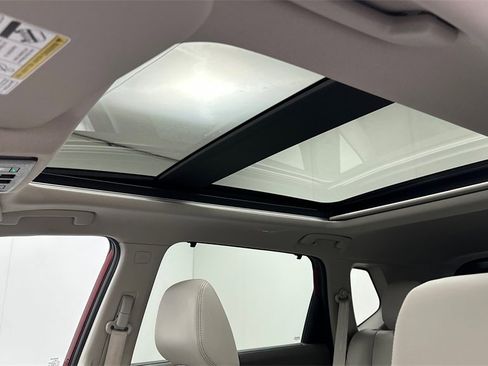 Certified 2021 Nissan Rogue SL w/ Premium Package image 18