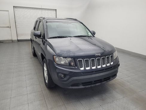 Used 2014 Jeep Compass Latitude w/ Sun/Sound Group FWD image 14