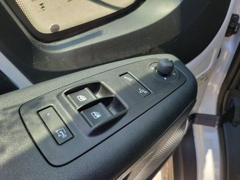 Used 2026 RAM ProMaster 2500 w/ Convenience Group FWD image 24