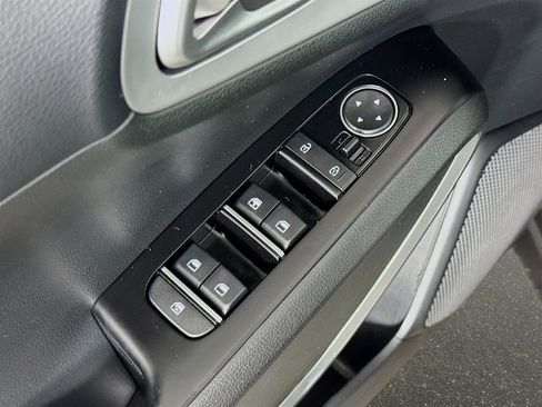Certified 2025 Kia Soul LX w/ LX Technology Package FWD image 18