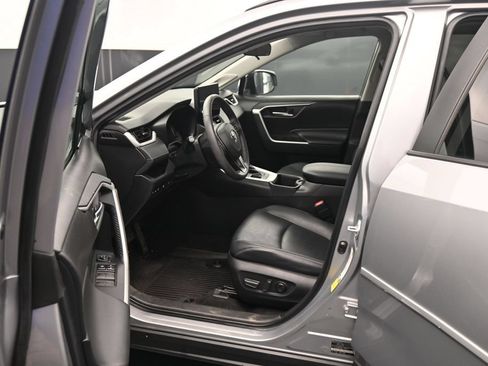 Used 2023 Toyota RAV4 XLE Premium AWD/4WD image 16