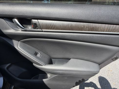 Used 2022 Honda Accord EX-L image 39