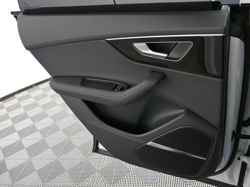 New 2026 Audi Q8 Premium Plus image 6