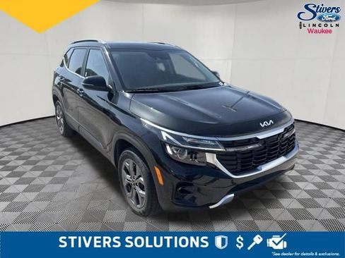 Used 2024 Kia Seltos S AWD/4WD image 3