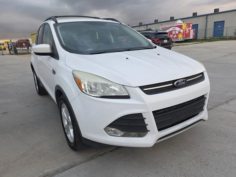Used 2016 Ford Escape SE w/ Equipment Group 201A image 5