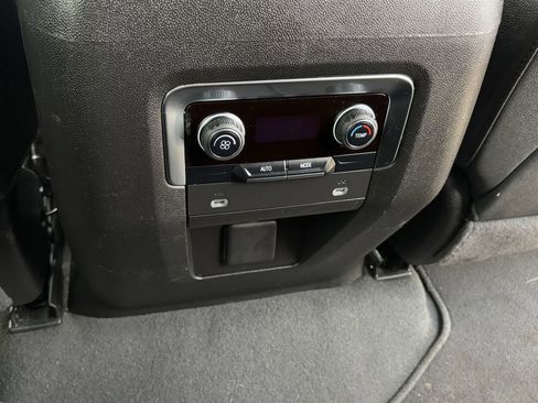 Used 2024 Chevrolet Suburban RST image 23