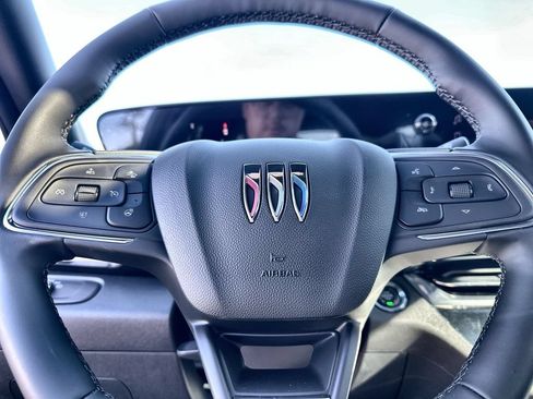 New 2026 Buick Envista Preferred FWD image 33
