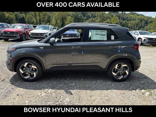 New 2026 Hyundai Venue SEL FWD image 2