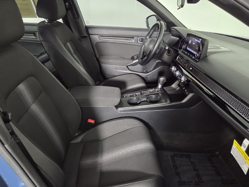 Used 2025 Honda Civic Sport image 29
