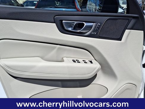 New 2026 Volvo XC60 T8 Ultra w/ Protection Package Premier image 9