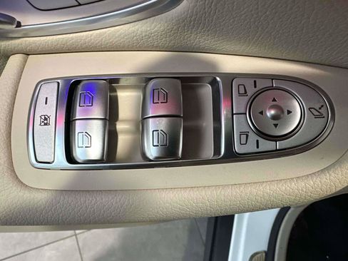 Certified 2022 Mercedes-Benz GLC 300 4MATIC image 13