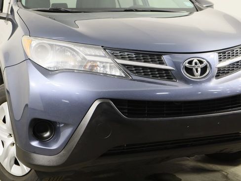 Used 2013 Toyota RAV4 LE image 32