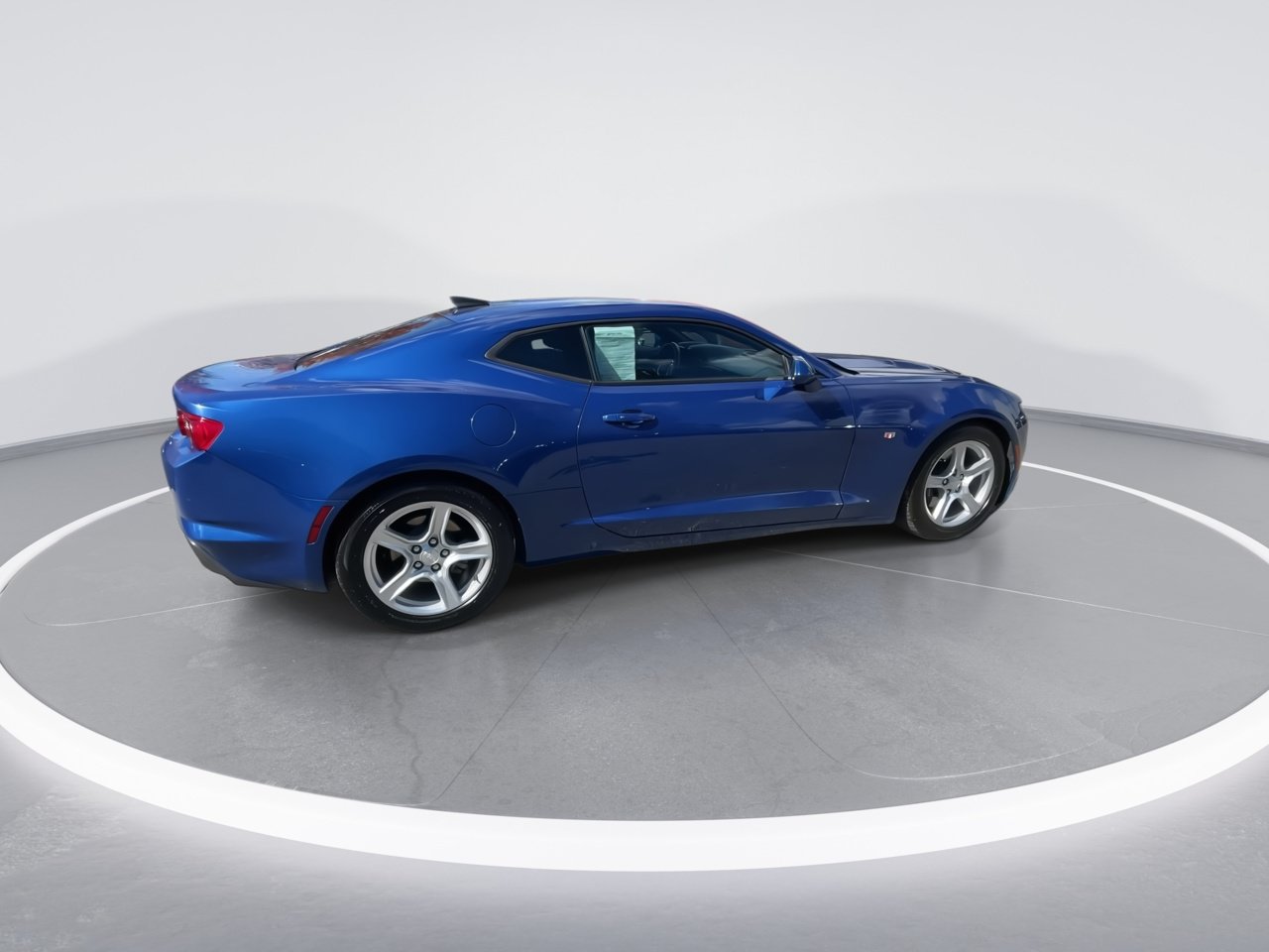 Used 2023 Chevrolet Camaro LT RWD image 21